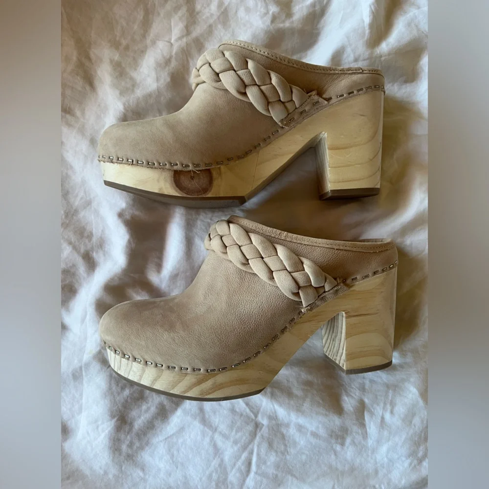 Dolce Vita Wooden Clogs - Picture 3 of 5